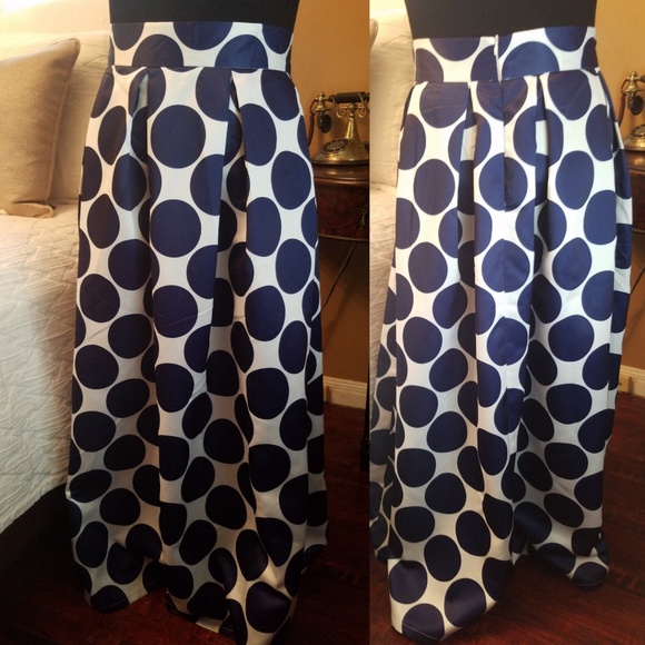 choles Dresses & Skirts - Choles high waist maxi skirt